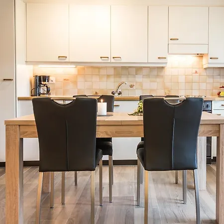 Haus Adora Apartman Saas-Almagell