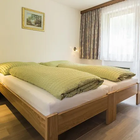 Haus Adora Apartman Saas-Almagell