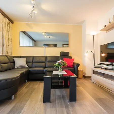 Haus Adora Apartman *
