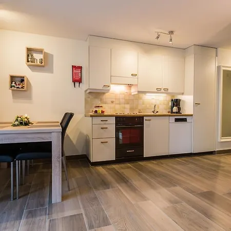 Apartment Haus Adora Saas-Almagell