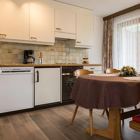 Haus Adora Saas-Almagell